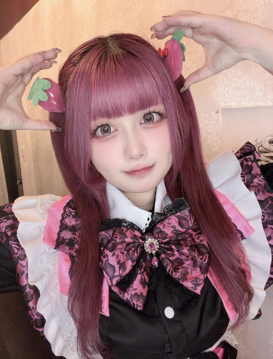 Melt__Sakura's tweet photo. 人生甘く ストロベリーパワー🍓

#コンカフェ嬢 #自撮り界隈 #いいね返し https://t.co/dAEsUfYbTn