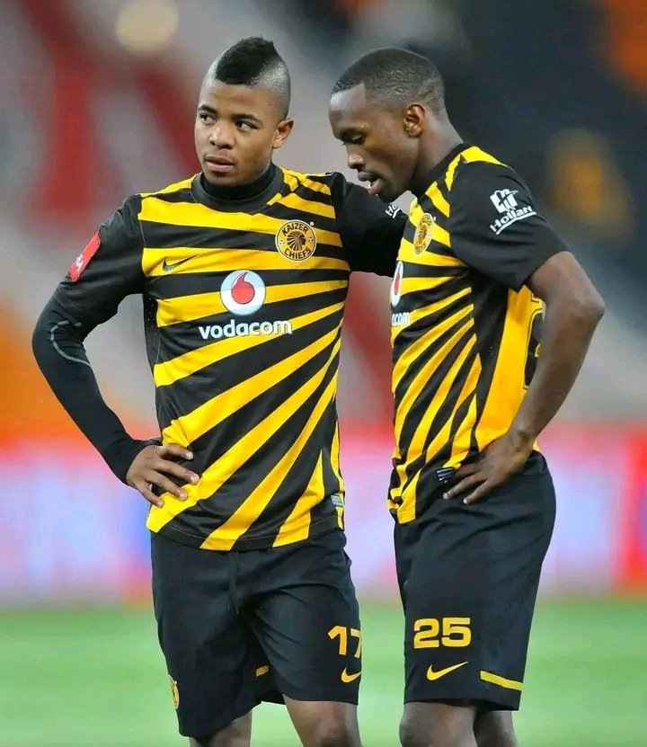 RM_Mish08's tweet photo. Who Is The Player Beside Bernard Parker?

Wrong Answers Only https://t.co/wMN9tDgPIE