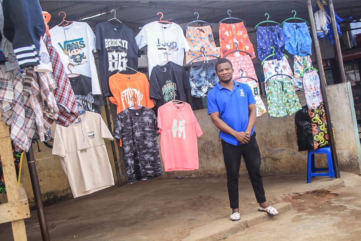 actionaidmoz's tweet photo. "Aprendi que um jovem pode construir o seu próprio caminho"

Com o apoio de um grupo de poupança, Juma Pilali transformou um pequeno empréstimo num negócio de venda de roupa e agora sonha em criar emprego para outros jovens.

#Actionaid @theGCERF  https://t.co/SBDwiT8E0N https://t.co/eQrijfWpDP