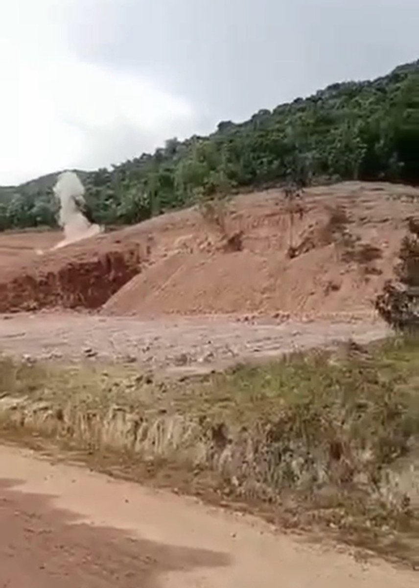 scarycatsmind's tweet photo. リアルに怖かったカンボジア滞在🇰🇭まさか、畑から地雷がでてくるとは… https://t.co/ju7jq86kqB