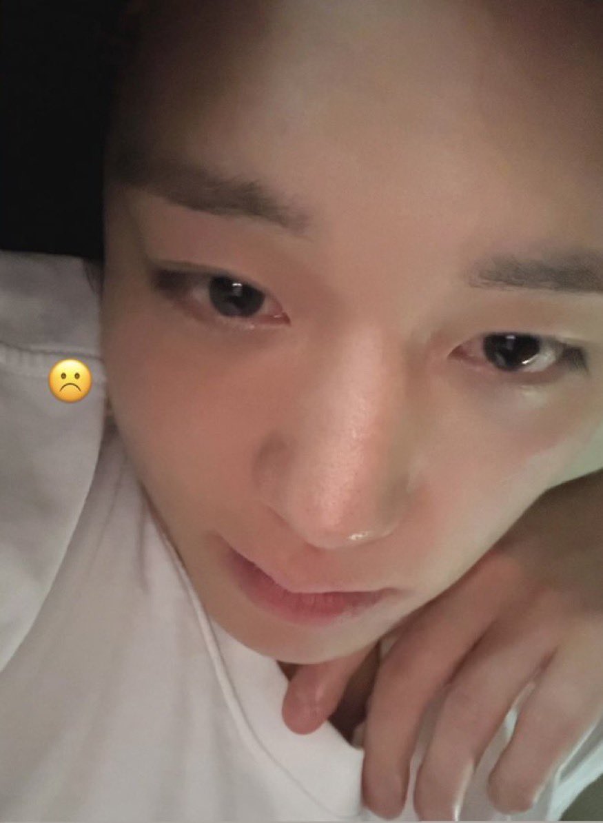 supersieun's tweet photo. he will wake up with the most teary princess coded eyes ever trust me my name is choi hyunwook https://t.co/ToZbo8D4n5