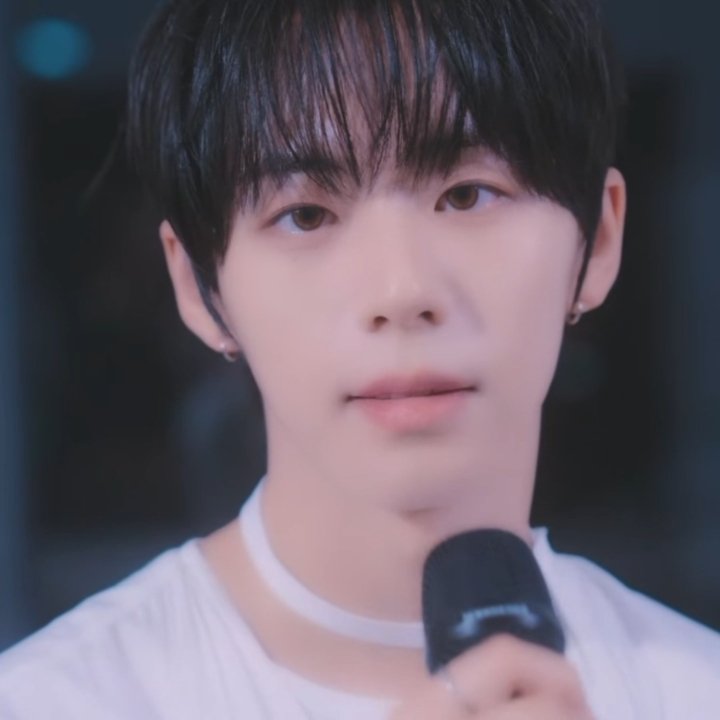 906files's tweet photo. #AHOF #아홉 #JEONGWOO #서정우 https://t.co/UOZRr542vn