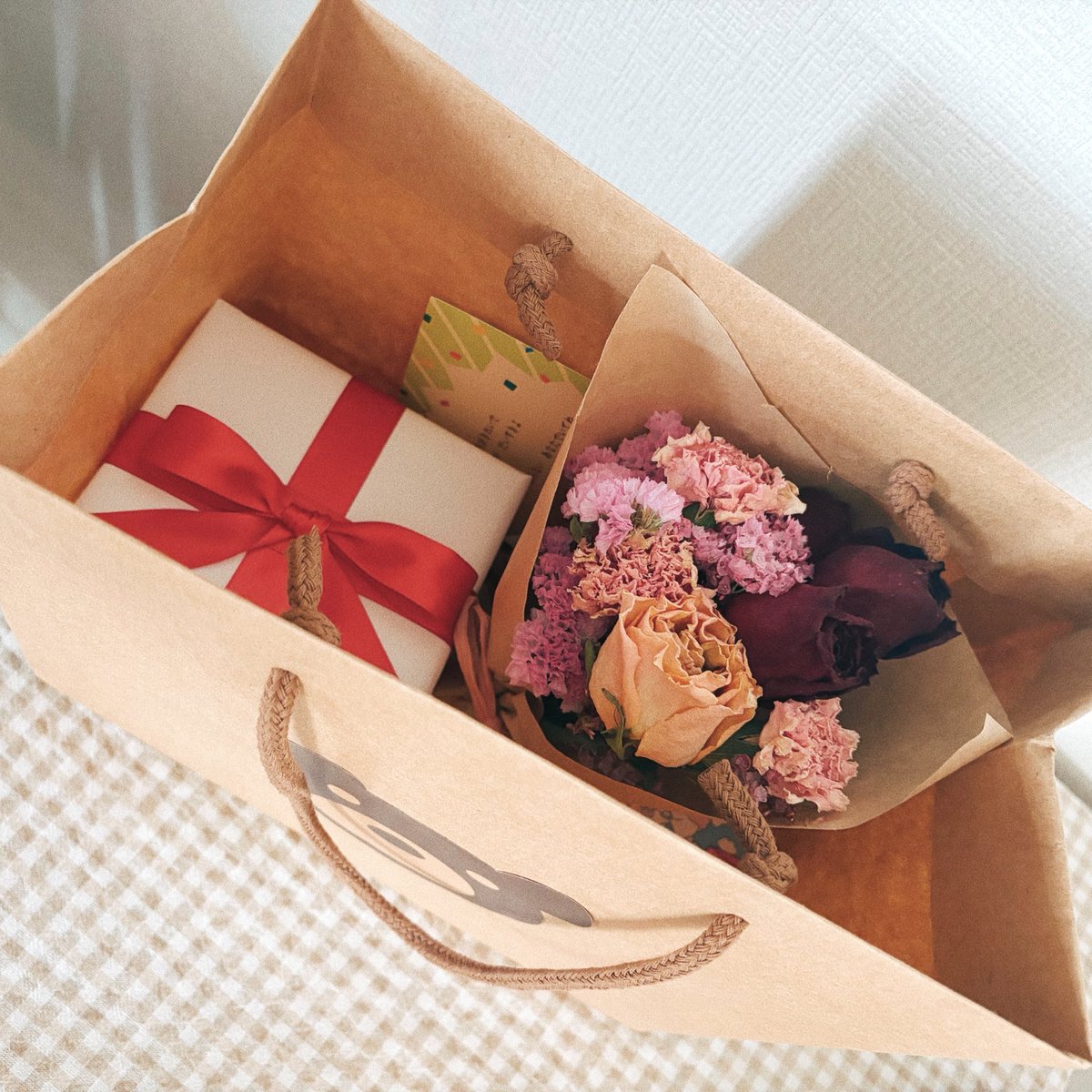 ___grnt's tweet photo. わたしのグラニュー島からめる先生のグラニュー島へ

🏝️🎈✉️ 𓂅𓂅 https://t.co/BxNiqRZPMJ
