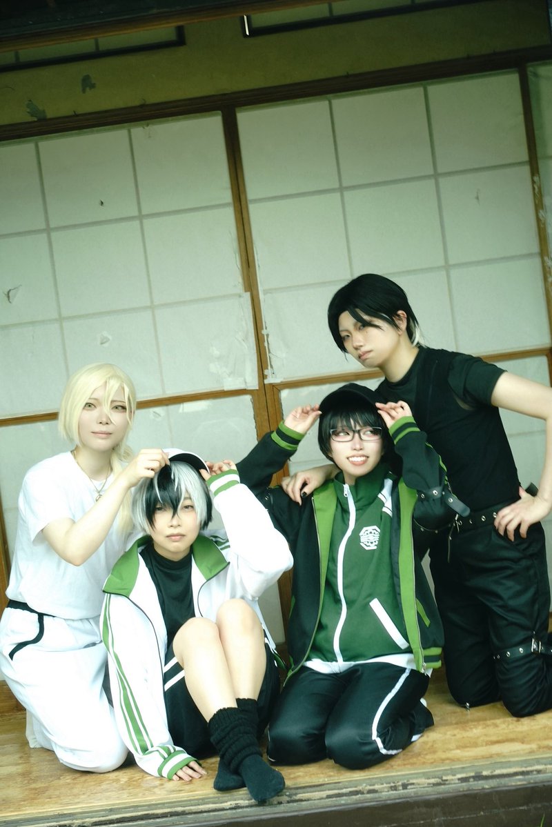 qm_wbl's tweet photo. cosplay.
せんぱいジャージ
※三次創作

❇︎

💚@kiyoshi_cos 
🩶@imokodesu_208 
🖤@qm_wbl
🤍@hu_san3640 
📸@Al1ma_camera 

#江のお茶会の段0621

❇︎

原案　橘あさみ様【@tachiasa222 】
許可ありがとうございました❣️❣️ https://t.co/5ekfaqR2CY