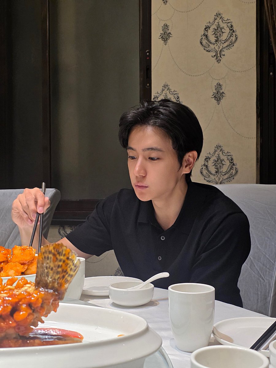 matd0r2's tweet photo. 하오 츠..🥟🥢 https://t.co/fOdG4Kz0PV