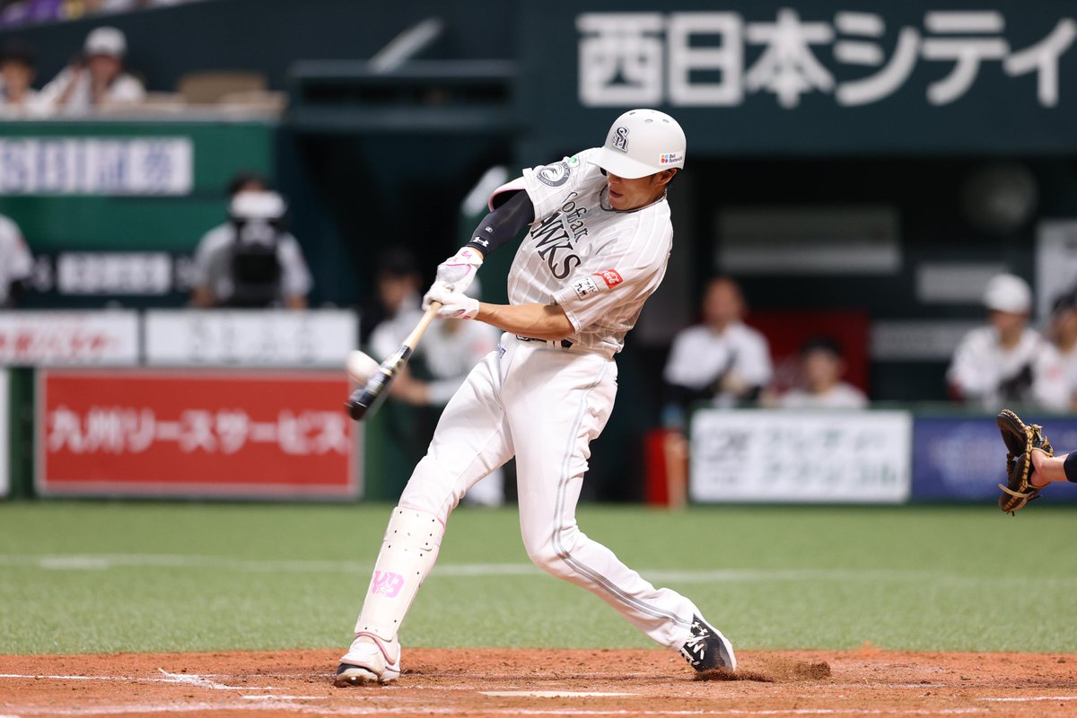 takafullc2's tweet photo. 柳田悠岐選手が9号ソロ！

ホークス追加点です！

photo by Kazutaka Kuriki📷 

#sbhawks #鷹フル https://t.co/DJgpGiN5cw