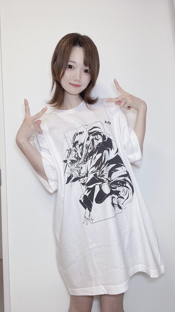 _my1mrmr's tweet photo. みと先生のイデアちゃんTシャツ
良すぎるッッ！！！

オーバーサイズにしてもかわいい◎
152cm/XL着用 https://t.co/OmTqUnjE9s