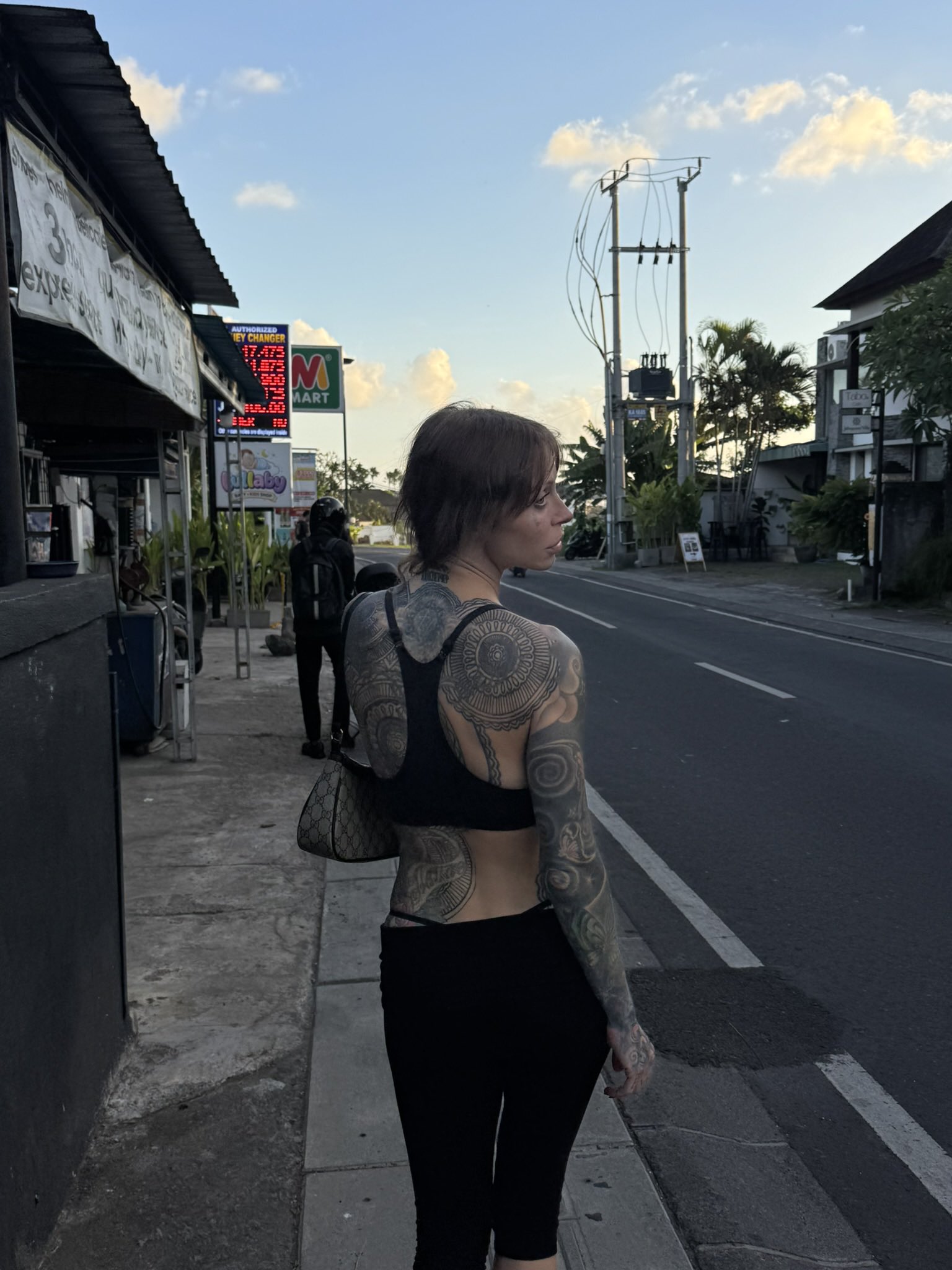 3 pic. Changu, Bali https://t.co/NmRnXUaaWz