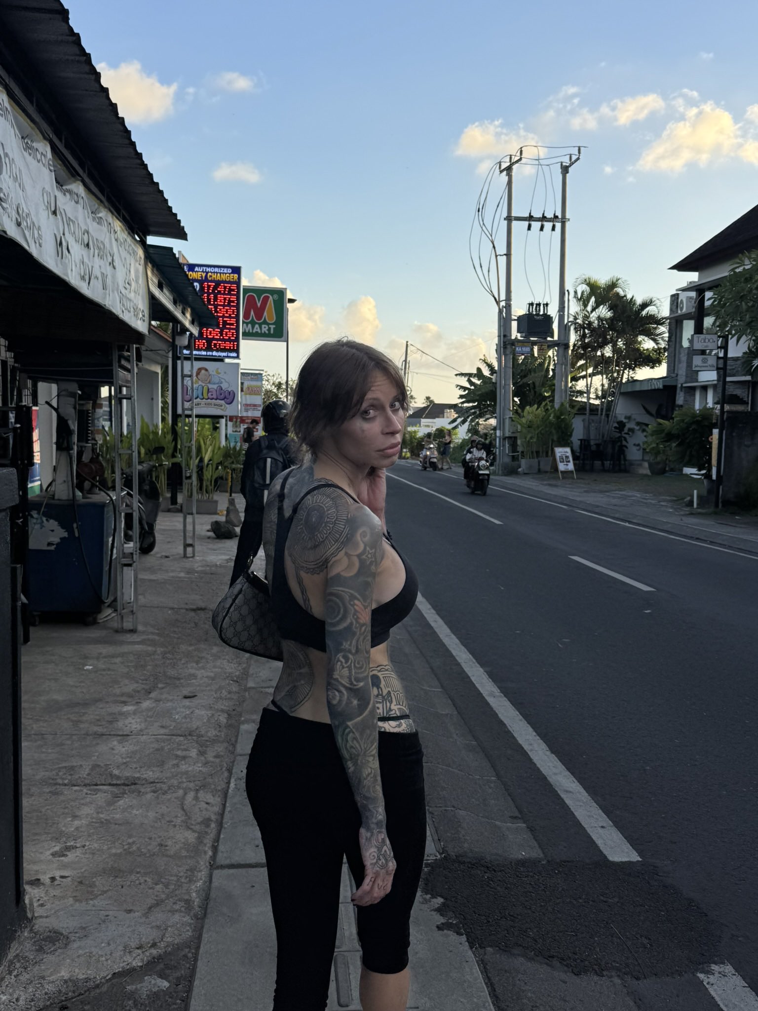 4 pic. Changu, Bali https://t.co/NmRnXUaaWz