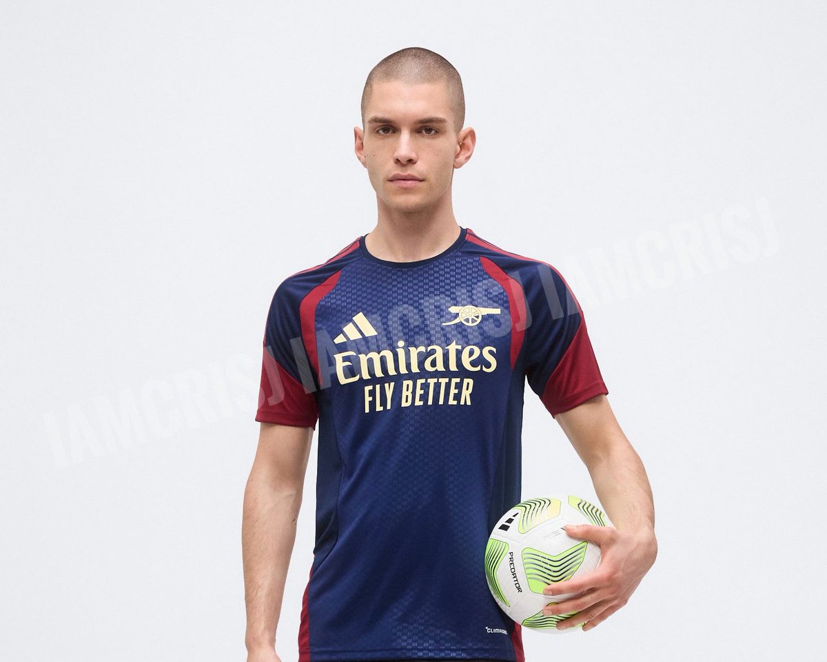 The Arsenal 26/27 European training kit. (@IamCrisJ)