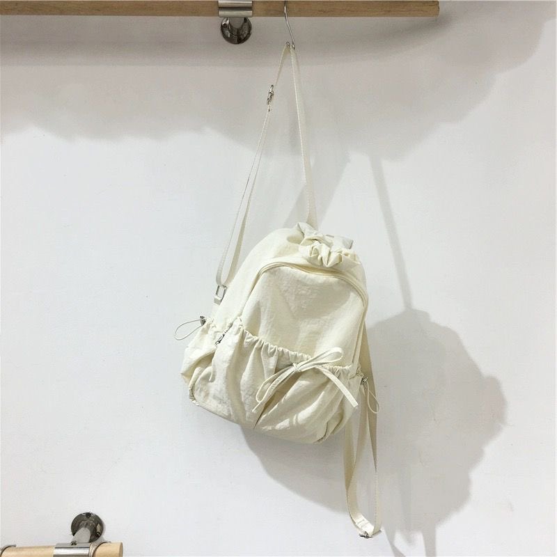 jenowinkle's tweet photo. wts lfb bag | 🇵🇭 ph only

blue / beige / black / pink backpack 

₱200 ea + isf (~₱80) 

doo: til slots run out
dop: 07/05 
eta : 3rd week of july

reply to claim!
photos from reviews below https://t.co/M8mi5RNYdv