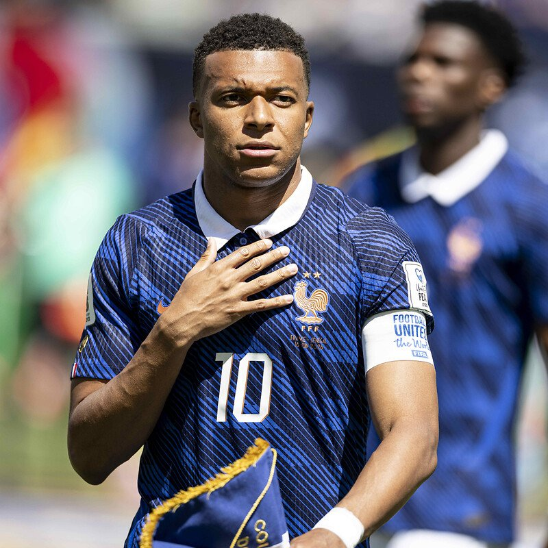 Mbappé'den Gol Krallığı Açıklaması: 'Messi'nin Daha Fazla Gol Atacağına İnanıyorum'