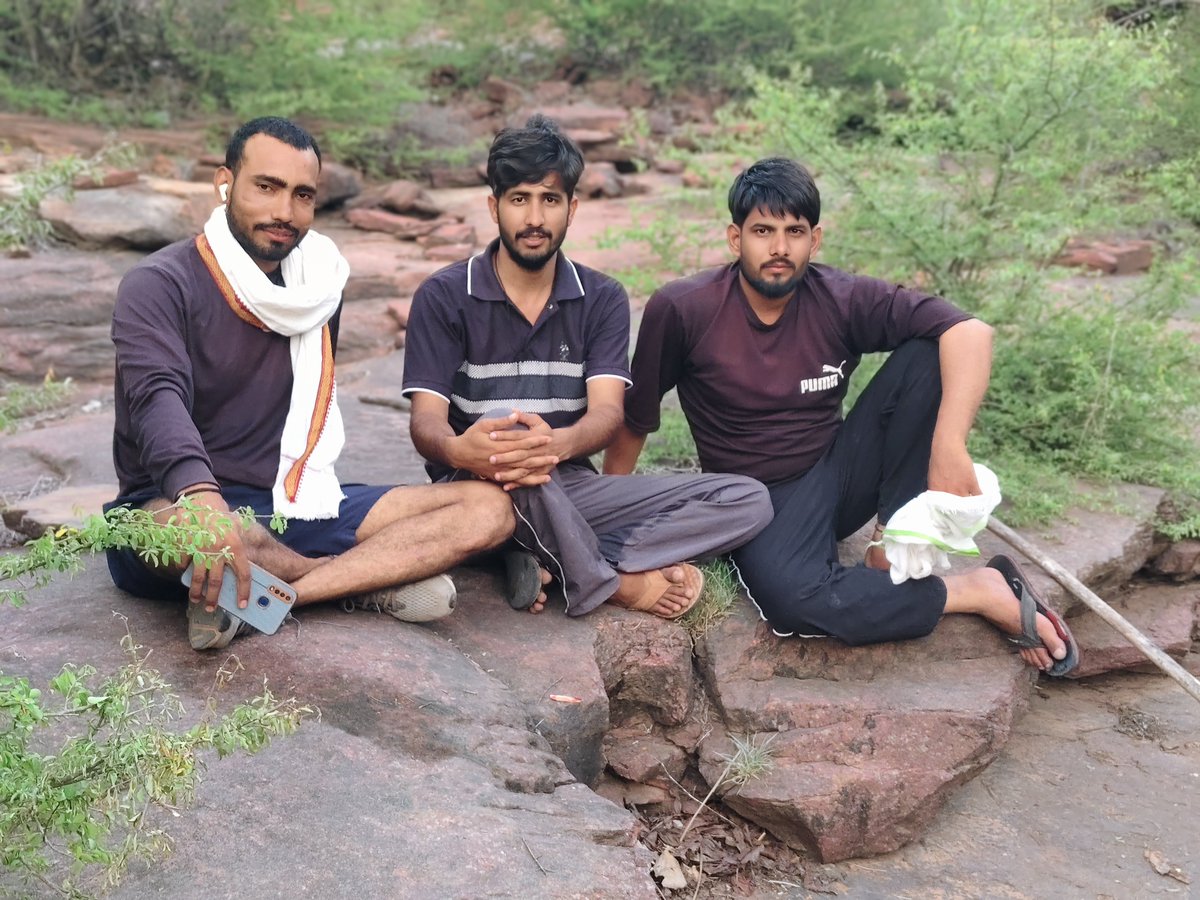 imPussi5's tweet photo. Siddh baba mandir ❗
#tarsuma https://t.co/Hho9ZBlbSs