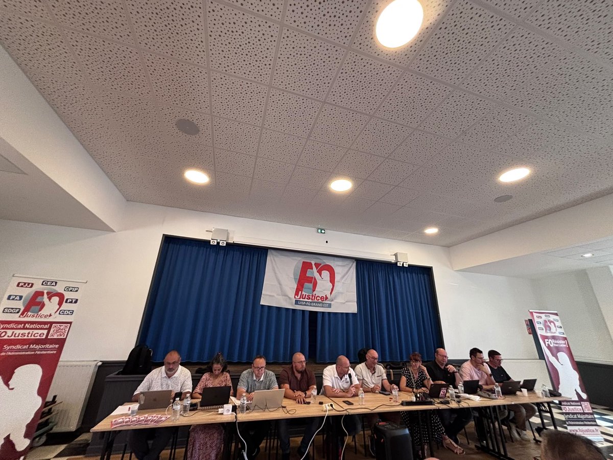 SyndFoJustice's tweet photo. 📍 Aujourd’hui se tient le CSI FO Justice de Strasbourg, en présence d’Emmanuel Baudin, Secrétaire Général.

Un moment d’échanges, de réflexion et de cohésion entre nos militants afin de faire vivre les valeurs de FO Justice et de préparer les combats syndicaux à venir.

Ensemble, plus forts pour défendre les personnels. 💪