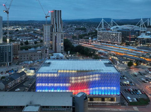 RAIL_NEWS_UK's tweet photo. Changes to parking at Cardiff Central Station as transformation gets underway https://t.co/Ofaf0RsO7Y #IndustryNews #Infrastructure #RailNews #Stations https://t.co/MZd4oSp3O0