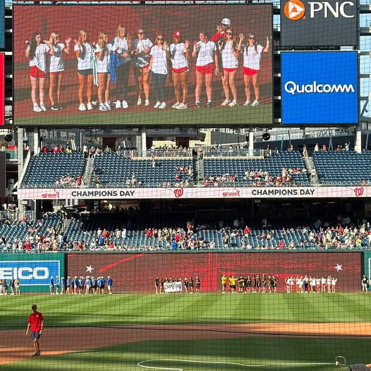 grassfield_hs's tweet photo. 🏆 State Champions, Take the Field! 🥎
Our Grassfield Girls Softball team was honored on the field at the Nationals game in recognition of their incredible achievement as the VHSL Class 6 State Champions! https://t.co/HoqfZh71Oj