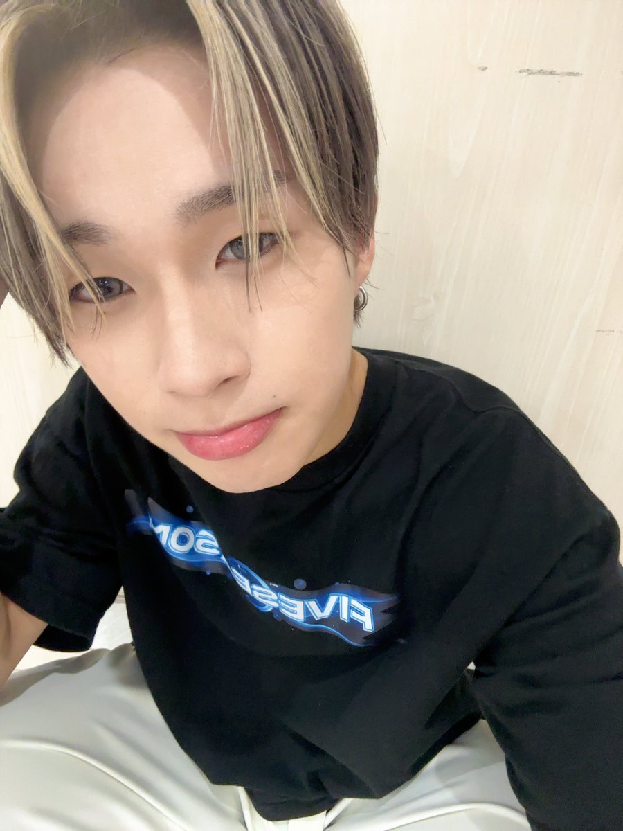 KAITO_five's tweet photo. 川崎路上ライブありがとうございました‼️
7月一発目もみんなと盛り上がれて最高だったよ〜✨️

明日はKOTAPの誕生日公演🎂
大森スポーツセンターで待ってるね🙌🏻 https://t.co/M1z3ZU0xRj