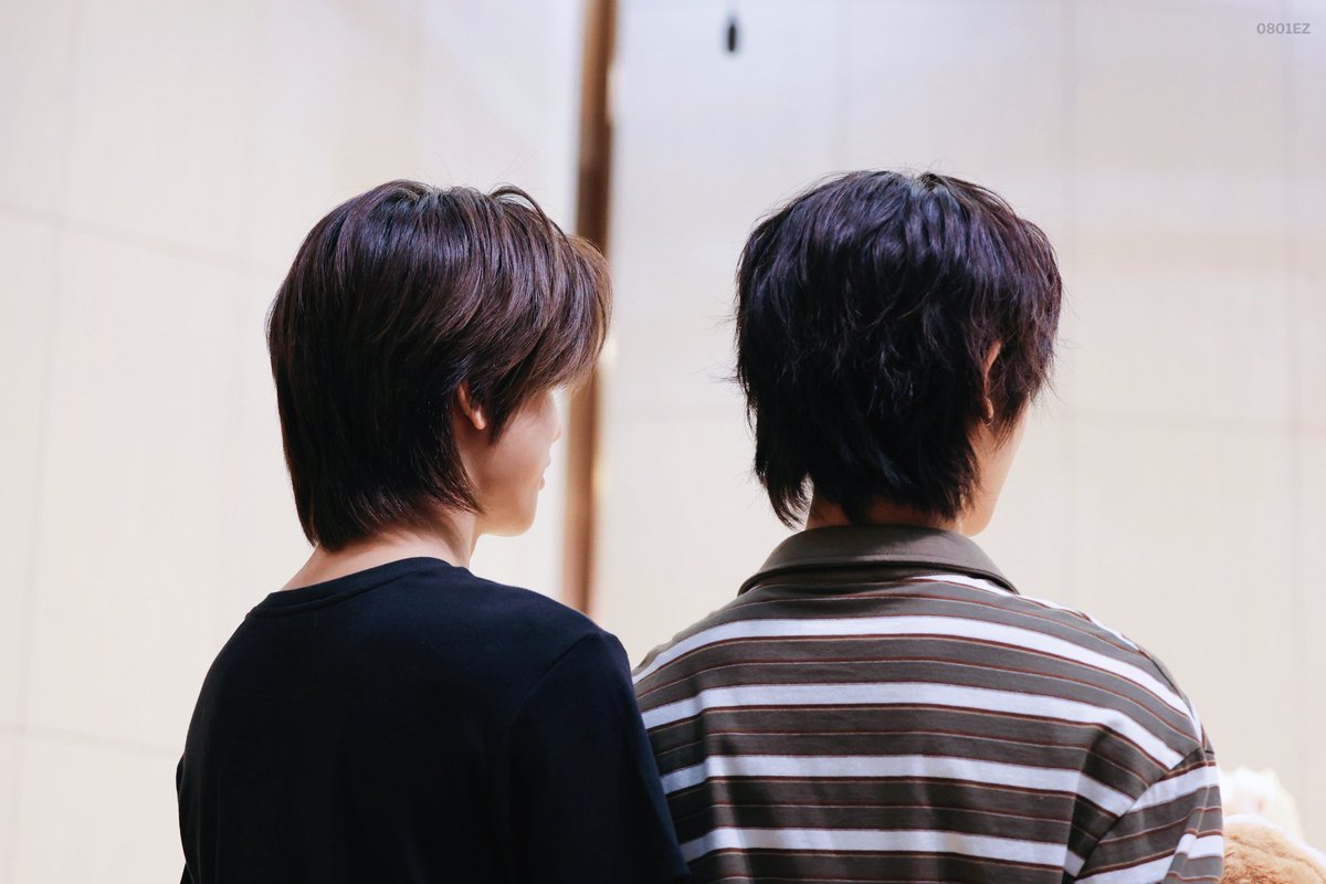 0801EZ's tweet photo. 🐶🦊 https://t.co/G5pVpjqia0