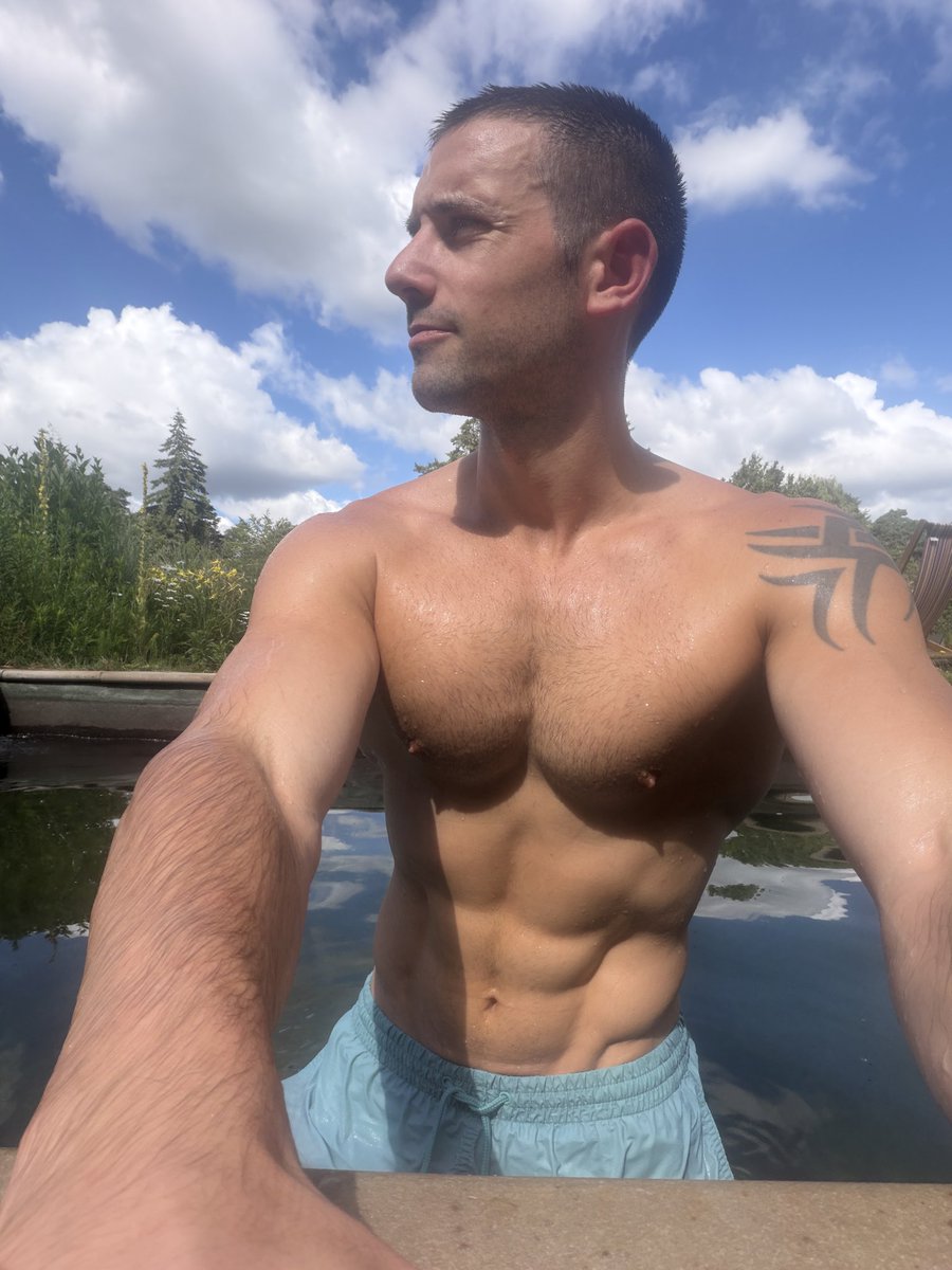 alexcrockford's tweet photo. Day 21/30 of the Summer Show Up Gym Challenge in!

30 mins cardio machines 
Sauna 
Cold plunge 
Sunlight 🌞 

30 day challenge (free trial!) - https://t.co/63Bbo9mCQj https://t.co/9aDQQIKnTh