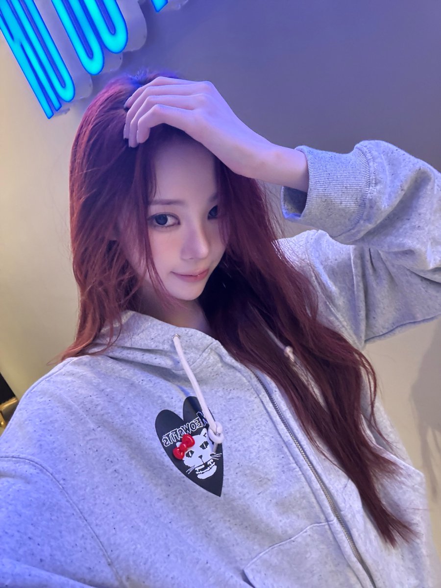 meovvsource's tweet photo. NARIN INSTAGRAM UPDATE 

#MEOVV #미야오 https://t.co/yWSjzA1lYC