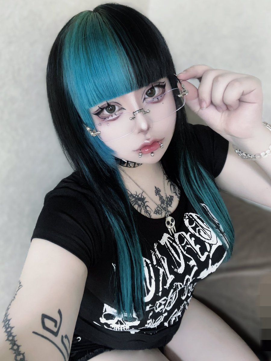 xxoxoxx96's tweet photo. えちえちメガネお姉さんですョ♥ https://t.co/Trrqc9mjiR