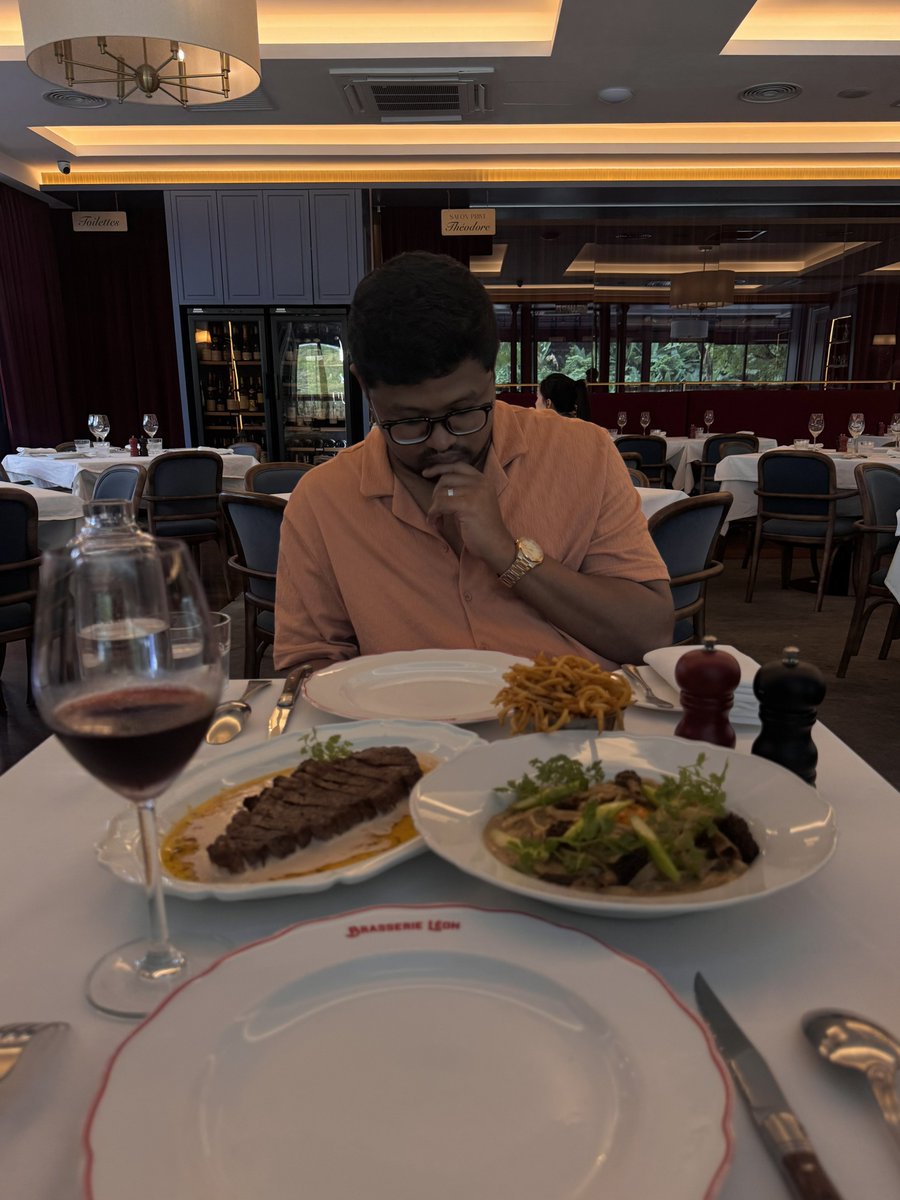 sayabeng's tweet photo. 9th Anniv. Lunch 🤎🥂 https://t.co/6KLzaOOXMu
