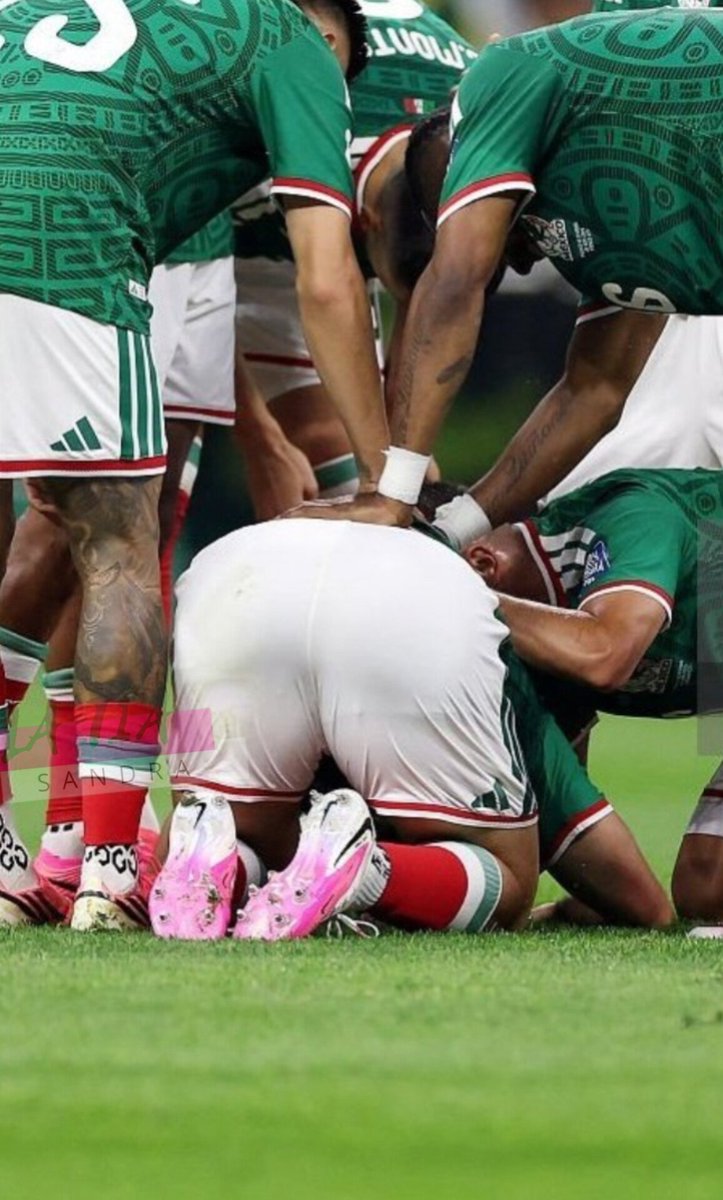 TuTiaSandra's tweet photo. 🗯️ Ayer durante el partido de MÉXICO VS ECUADOR, se dispararon la búsquedas en Google del jugador RAÚL JIMÉNEZ‼️🔥 https://t.co/f6pqBosW0Q