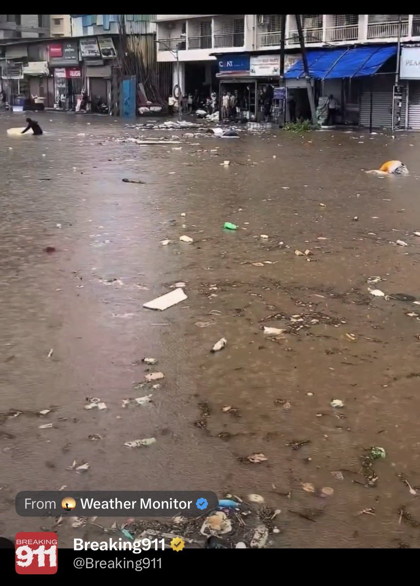 PlanetMeer's tweet photo. @smallgenius21 @BHatecraft43627 @Breaking911 Hurt ? LMAO idc where it  floods actually. The rest of us knows this water is shit infested 😂😂 doesn’t matter how many different floods you find in the us you’ll only find water this brown in your country 🤡😂like it’s not even debatable https://t.co/y8pIw18OGi