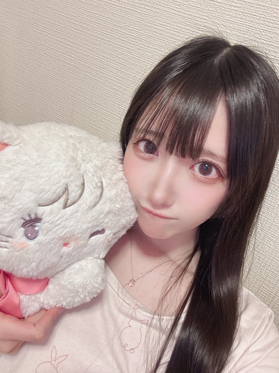 _rumi_chocolat's tweet photo. もーステージと雨でめいくもぼろぼろですが(´•ᴗ•⸝⸝ก )
少し前髪薄くしてみたんだよ〜🎀
オフのるみちゃん珍しいかな？🐹 https://t.co/Aj7azpbXz3