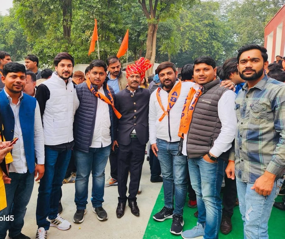 RohitVarshneyRV's tweet photo. विद्यार्थी परिषद के पूर्व प्रदेश संगठन मंत्री आदरणीय श्री सुनील वार्ष्णेय जी भाईसाहब को जन्मदिन की हार्दिक बधाई एवं शुभकामनाएं। 
सदैव आपका स्नेह, मार्गदर्शन एवं आशीर्वाद बना रहे।” https://t.co/JehCE4pZMh