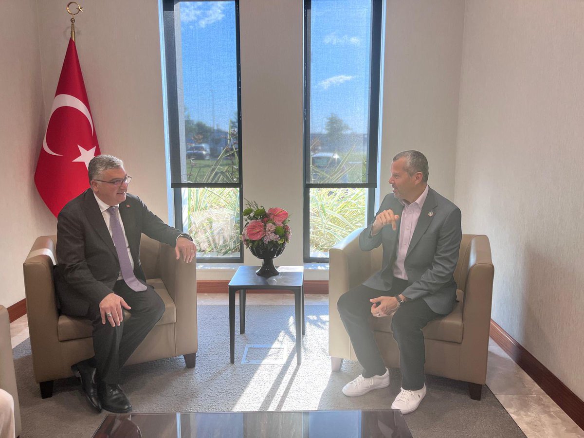 durmus_unuvar's tweet photo. Bakanlığımızca düzenlenen 5. Denizcilik Zirvesi için ülkemize gelen IMO Genel Sekreteri Arsenio Antonio Dominguez Velasco’yu karşıladık.

Türkiye’nin Uluslarası Denizcilik Örgütü’ndeki etkinliği, faaliyetleri ve yürütülen ortak çalışmalarımıza ilişkin değerlendirmelerde bulunduk. https://t.co/rfjxuGfKuB
