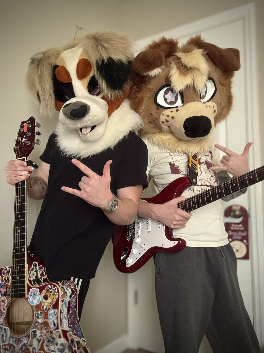 koda_shep's tweet photo. Musical doggies https://t.co/5B7z6AHHmm