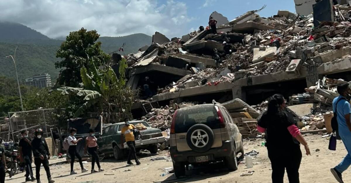 decappeal's tweet photo. The DEC has launched the Venezuela Earthquake Appeal. #DECappeal

The scale of the destruction is catastrophic. Around 2,500 buildings are believed to have been destroyed and millions of people are estimated to be affected. 

https://t.co/Av8qJ69CBu https://t.co/KD6ZFHDLou