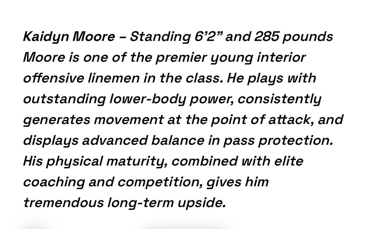 KaidynMoore's tweet photo. Appreciate the analysis, Coach. Back to work. @LoganTillman @LT2FBA @AllRecruitsHQ #classof2029 #offensiveline #hsfb https://t.co/dSoE76Bf8U