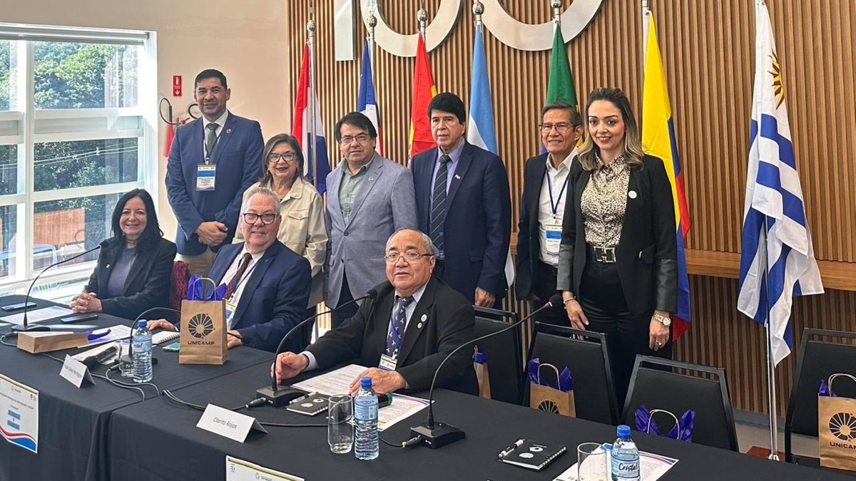 UNP_Paraguay's tweet photo. Continúa en la Universidad Estatal de Campinas (Brasil) la 89.ª Sesión del Consejo de Rectoras y Rectores de la AUGM. La UNP participa en esta segunda jornada, representada por la vicerrectora, Gladys Brítez, acompañando la agenda de cooperación académica e integración regional. https://t.co/mFrkHNMM1q