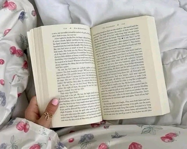 AlejaReads's tweet photo. Reading won't fix everything, but it will make me happier.>>> https://t.co/EW8I4dVNH3
