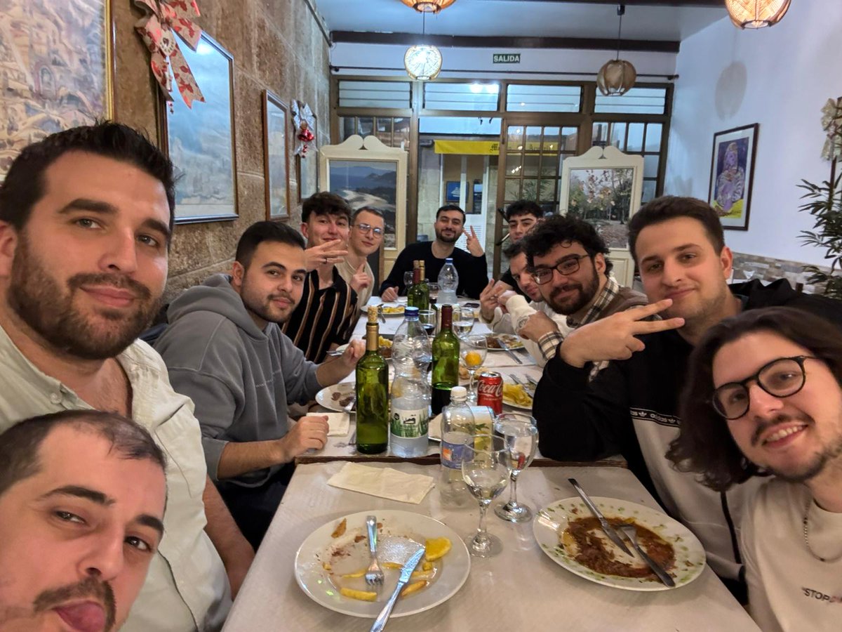 Óscar tweet media