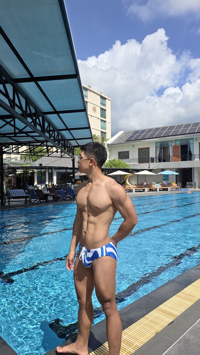 wwolf510's tweet photo. RT @Cor_Netto69: วันๆ��ม่งทำอยู่แค่นี้ ว่ายน้ำ วิ่ง เวท เวร 
เง่นเอ้ย 🥵🥵🥵🫣 https://t.co/bTd8sn9qZf