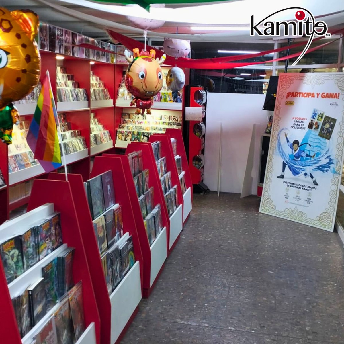 Kamite5's tweet photo. Sobrinos, les recomendamos ir a nuestra #kamitiendapasaje, ubicada en @unpaseoporloslibros, donde encontrarás desde cómics llenos de acción, hasta mangas de romance y pasión. 🤗🔥❤️‍🔥

El #kamiteam siempre te recibirá con los brazos abiertos.↗️👆 https://t.co/BcTrqSPE3R