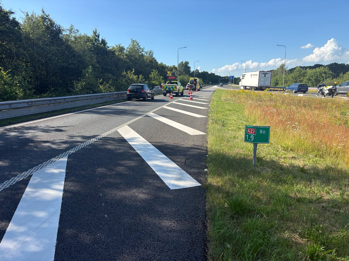 Ongeval met auto over de kop op A27 bij knooppunt Annabosch