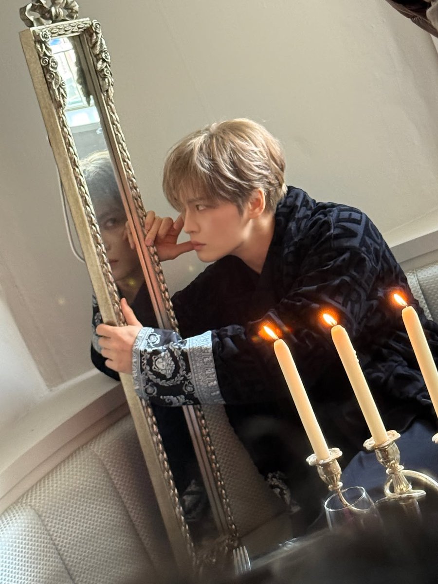Jae0bsession's tweet photo. This should be photobook not membership kit 💚 https://t.co/6LX3l30jsX