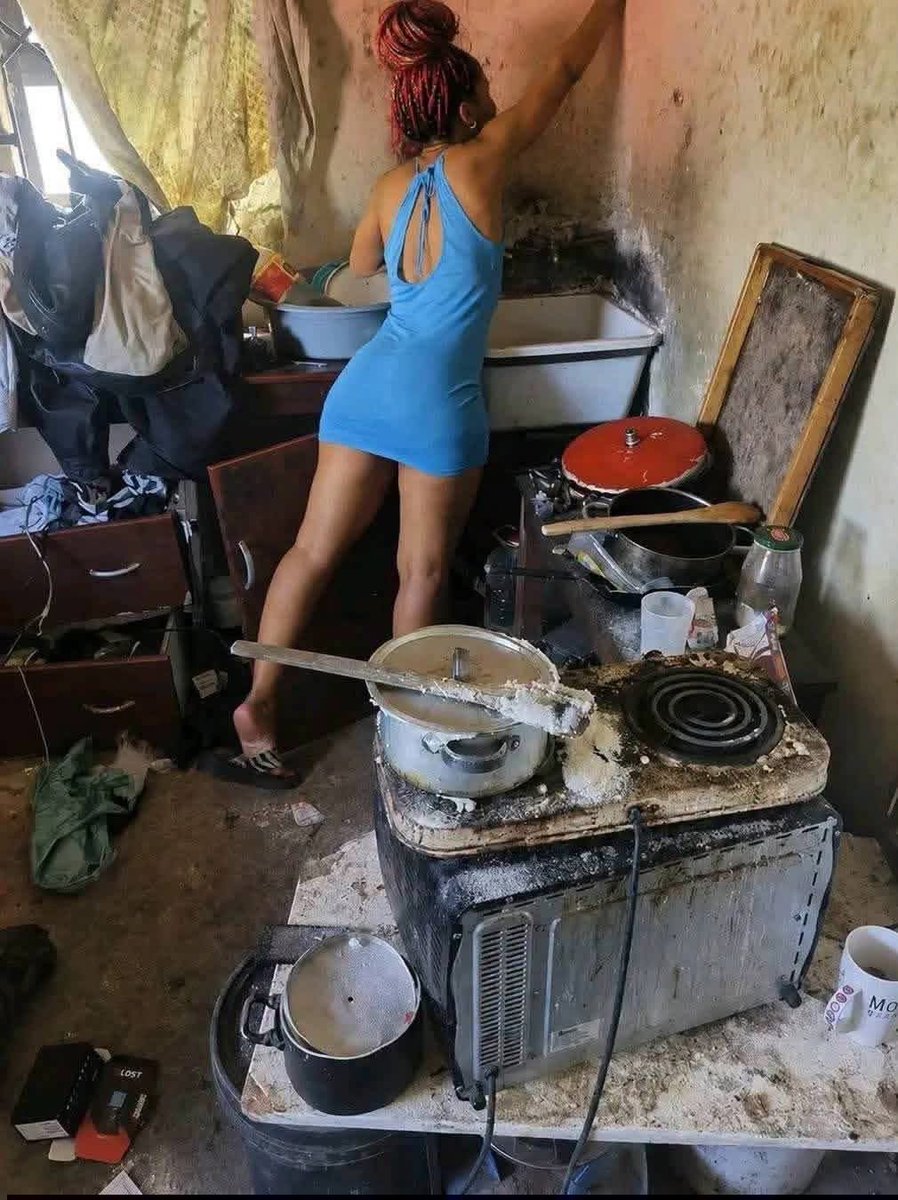 Khaze10's tweet photo. Us men will live like this and still invite someone’s daughter over with full confidence. https://t.co/QF6JiBsXRc