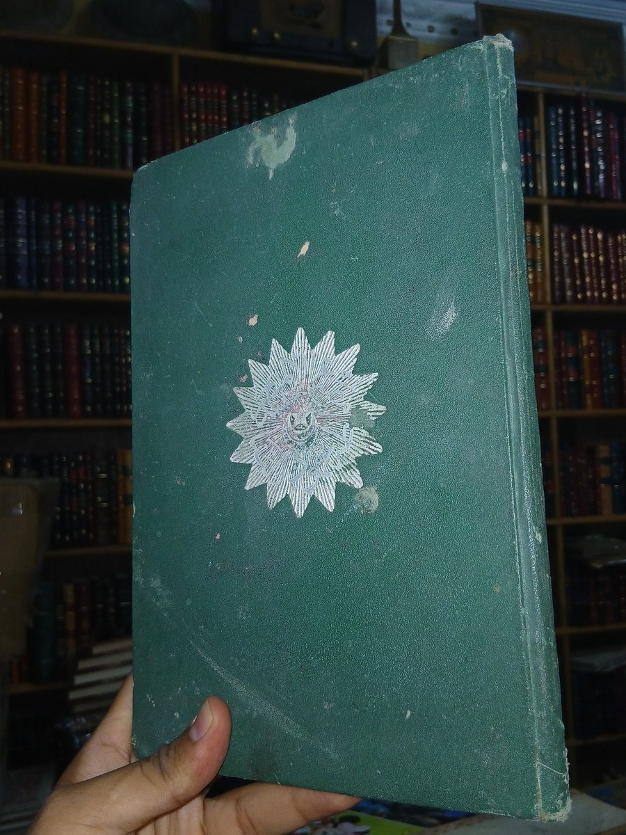 arablibraryeg's tweet photo. #نوادر_مكتبة_العرب 🌹❤️
حلية اللب المصون على الجوهر المكنون" في علم البلاغة.المؤلف الأصلي للمنظومة (الجوهر المكنون) هو العلامة سيدي عبد الرحمن الأخضري.
طبع مطبعة شاهين ١٢٨٥ هجري 
المهتم تواصل خاص او واتس https://t.co/u2dRewWpi5… https://t.co/pSK3YMGwnn