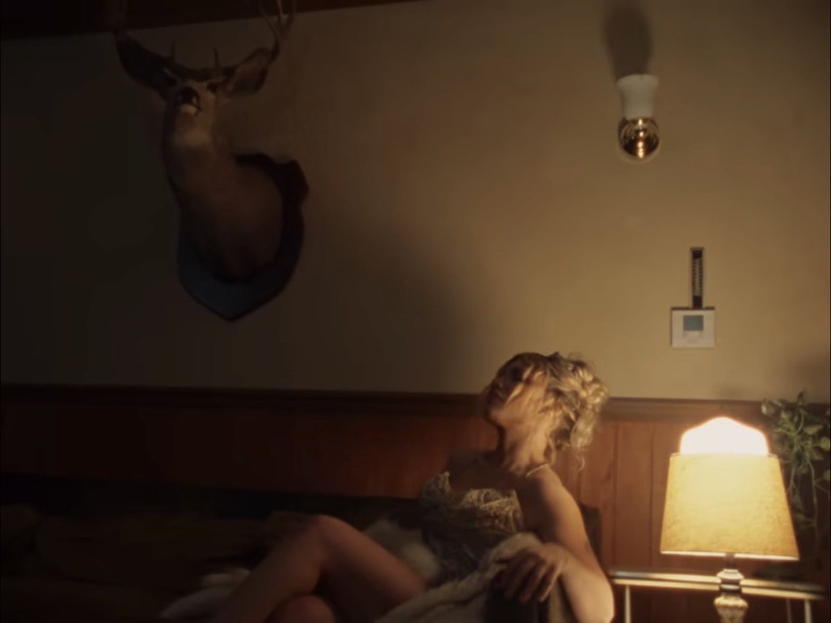 SlayyyterBR_'s tweet photo. O videoclipe de “DANCE...” foi filmado na mesma casa do filme “Obsession”. https://t.co/vdcHENZdfD