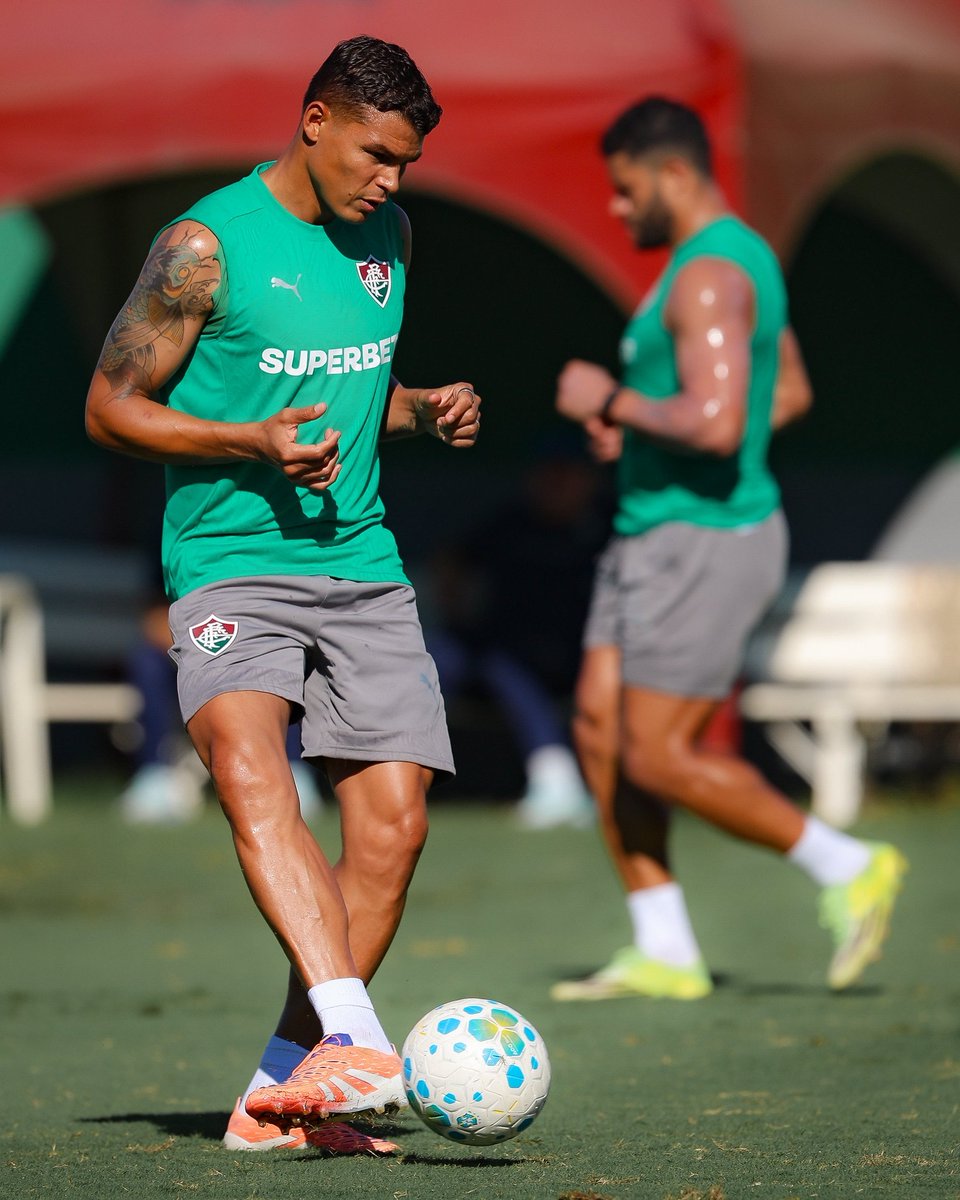 FluminenseFC's tweet photo. 𝐌𝐎𝐍𝐒𝐓𝐑𝐎 no CT Carlos Castilho, pela primeira vez em campo! 

#TheMonsterIsBack

📸: Marcelo Gonçalves/FFC https://t.co/Pt2Bl6FPSv