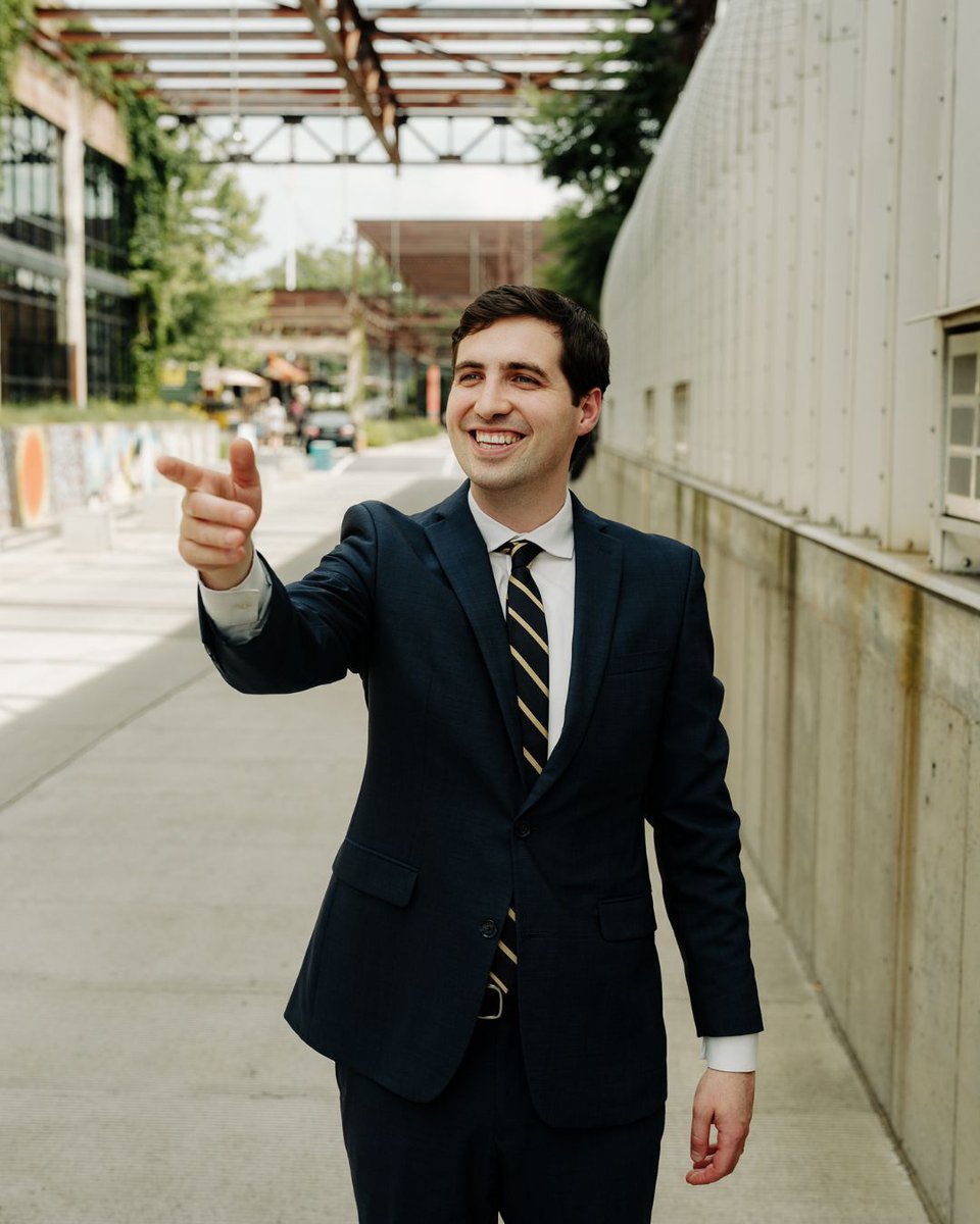 codiga's tweet photo. Hate politics?

Me too.

That's why I'm running—not to become another politician, but to challenge the system.

Government should be smaller, freer, and accountable.

When good people check out, the political class wins.

🇺🇸 https://t.co/YMxDMM7YZB 

#IHatePolitics #NC12 https://t.co/tFFLJkYErQ