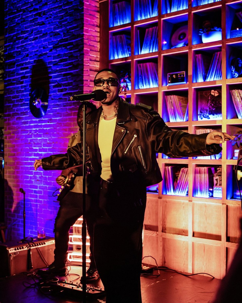 thepalladium's tweet photo. Featuring live sets from Nali, rjtheweirdo, Lost Girl, Nippa, and Tone Stith. Sounds provided by Hourglass and hosted by Asia Shabazz. What an intimate night of music and culture in our Vinyl Room last week 🌛✨

📸 Nikki Phillips https://t.co/8bSQzuhA0i