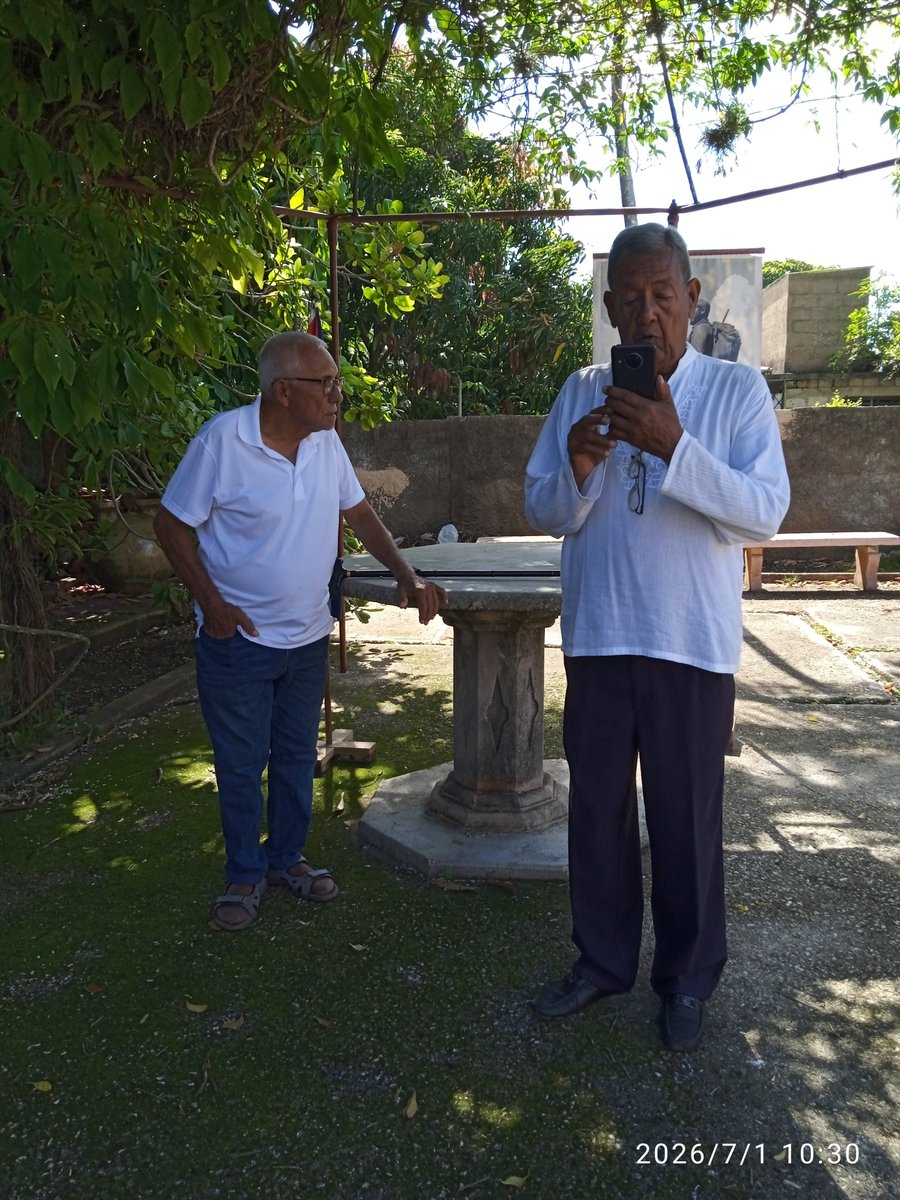 FloraNazco53666's tweet photo. Conmemoraron en #Marti, el día del Historiador Cubano, actividad realizada en el #Museo #Hato Nuevo con la presencia de miembros de la Filial de la UNHIC.
#MatancerosEnVictoria 
#100AñosConFidel https://t.co/bd6pm5VlBn