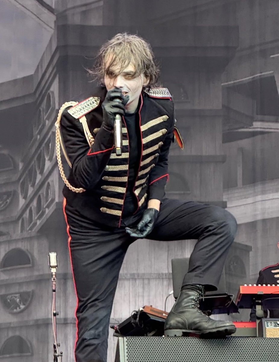 belltower_bat's tweet photo. some gorgeous #mcrliverpool gerards 
📸 thoughtsofendlessnight on instagram https://t.co/rEtLK3xWFw