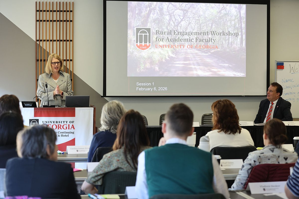 UGASocialWork's tweet photo. Congratulations to Hee Lee, Associate Dean for Research, for being awarded a seed grant from UGA's Rural Engagement Workshop! Her project focuses on helping rural families navigate dementia care, in partnership with @UGA_Archway and @FACSUGA Extension. https://t.co/7QNkrBvQ2n https://t.co/jrX7TdG80S
